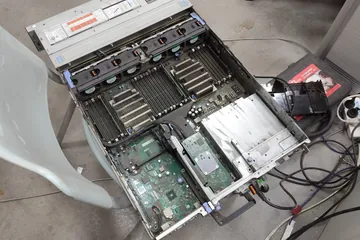 Dell PowerEdge R740 servers opened for on-site hardware diagnosis