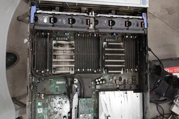 Top view of Dell PowerEdge R740 internal components during inspection