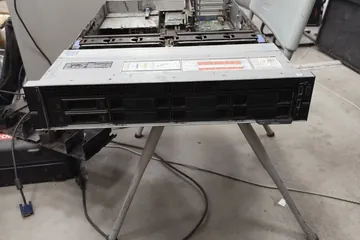 Dell PowerEdge R740 front view during no-power troubleshooting