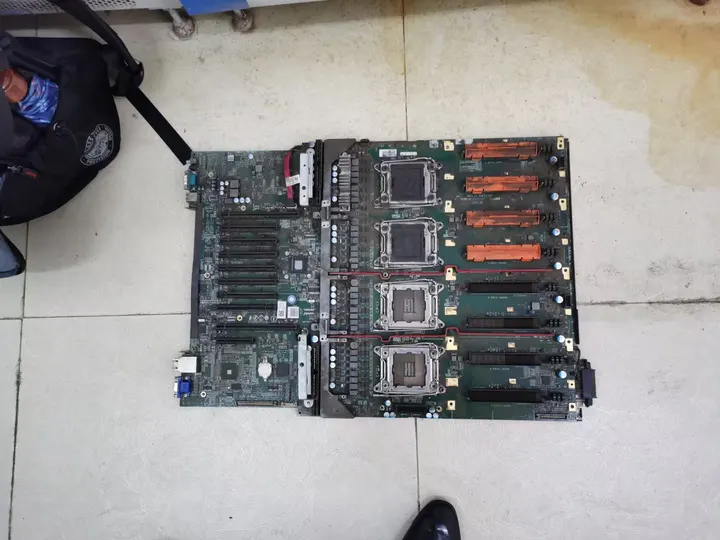 Faulty Dell PowerEdge R930 motherboard removed from the server chassis