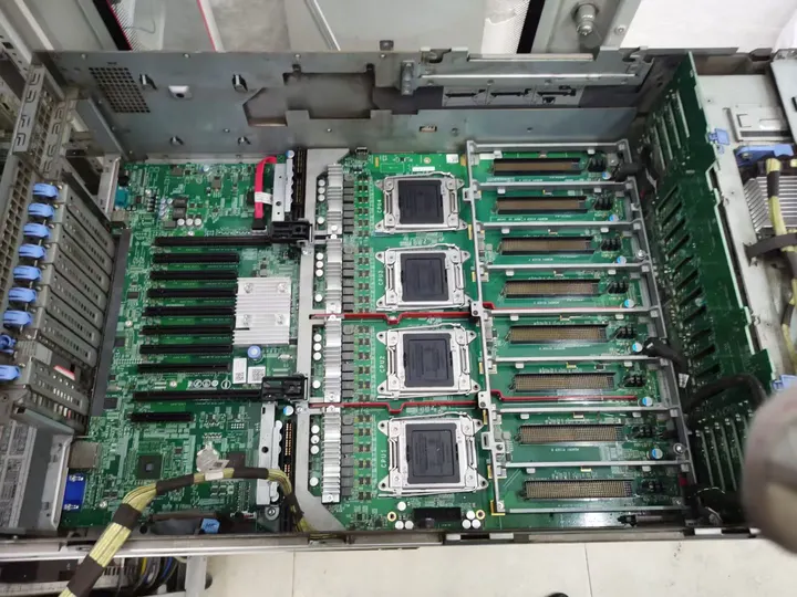 Dell PowerEdge R930 system board exposed after removable components were isolated