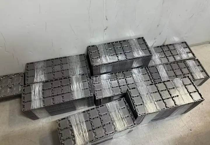 Server drive trays packed and classified for reuse or recycling