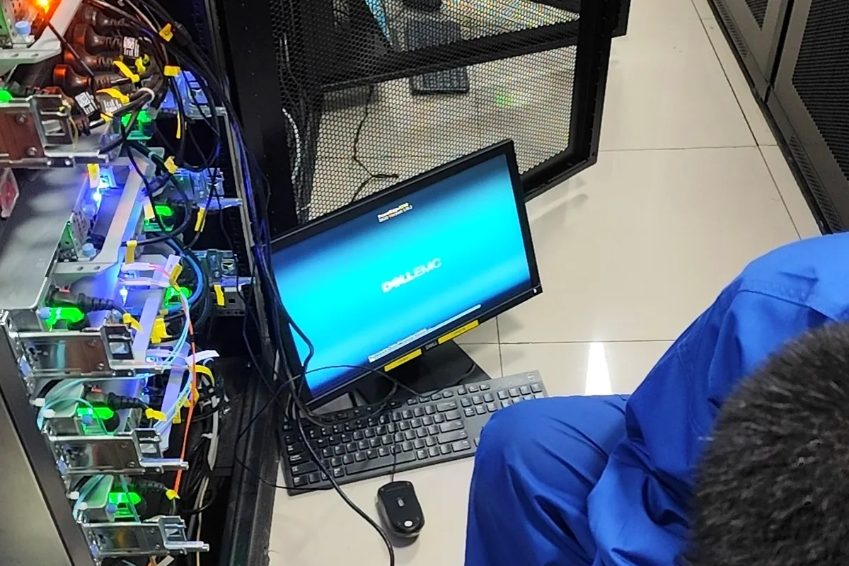 Server lifecycle service